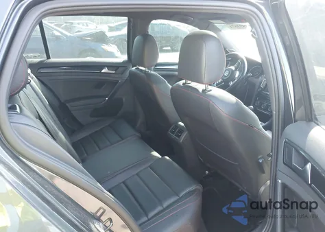 2015 Volkswagen Golf Gti 2.0T Se W/Performance Package 4-Door z USA, uszkodzony, nr VIN 3VW547AUXFM102736